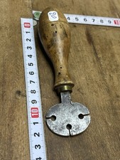 Baille voie  OUTIL ANCIEN , TOURNE A GAUCHE Ref n° 20