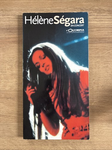 Hélène segara en - hélène,
