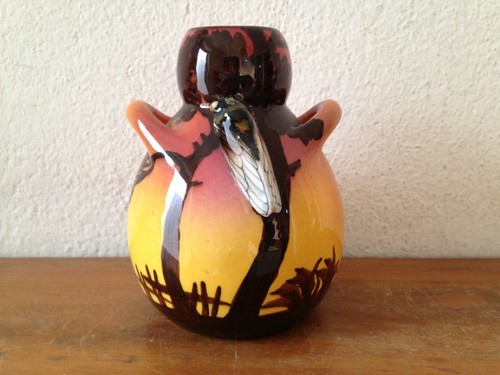 Superbe vase cigale - à, la