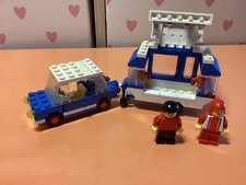 Lego System. Ref 6694. Voiture Et Caravane Avec Deux Figurines 1984