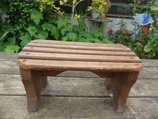 Repose Pied ancien Banc de Pêcheur lattes de bois bombées 34cmX21cm bon état