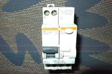 DISJONCTEUR DIFFERENTIEL 16A 300mA MERLIN GERIN SCHNEIDER ELECTRIC 16AMPERE DT40