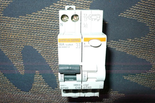Disjoncteur differentiel 16a - differentiel,