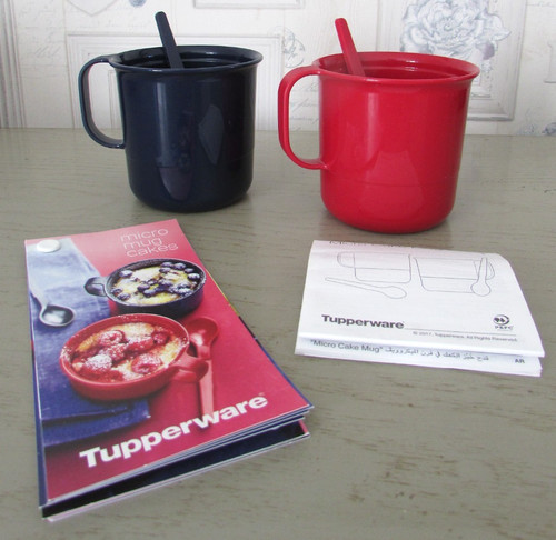 Micro cake mug set - mug, tupperware