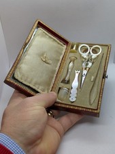 ANCIEN NECESSAIRE DE COUTURE EN NACRE PALAIS ROYAL COFFRET EPOQUE EMPIRE - 19ème
