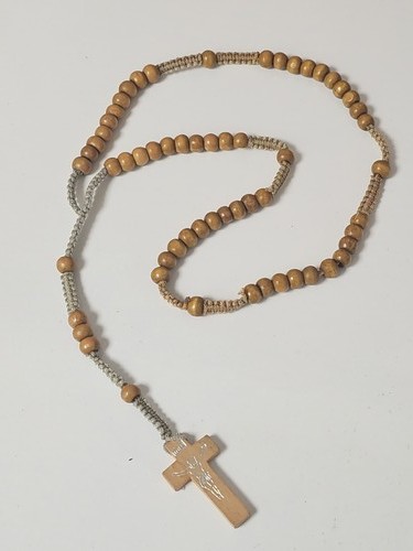 Collier pendentif croix