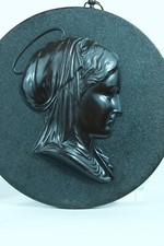 Beau Médaillon bois durci