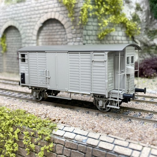 Wagon couvert 2 essieux - 2,
