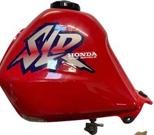 Réservoir rouge de HONDA 650