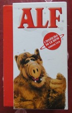 Coffret collector 4 DVD + 1 peluche. Alf, saisons 1 à 4. Warner bros 2011
