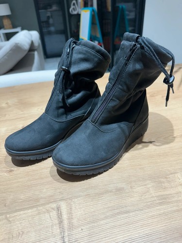 Paire chaussures hiver - paire, d’hiver