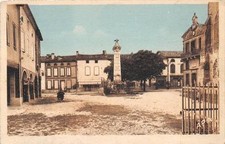 CPA 82 SAINT PORQUIER PLACE DE