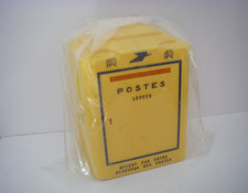 NEUF  blister vintage boite aux lettres tirelire plastique DEJOIE LA POSTE PTT