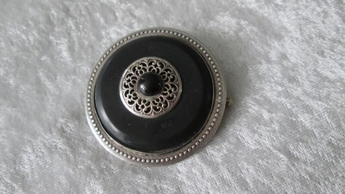 Ancienne grande broche - , en