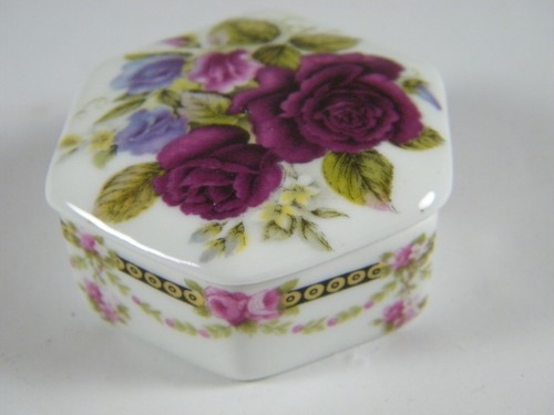 Queen bess bone china - bess,