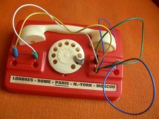 JOUET : PETIT TELEPHONE ANNEES 60 EN PLASTIQUE – PTT CADRAN STANDARD VINTAGE