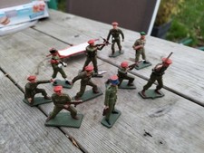 10 ANCIENS SOLDATS MARINS