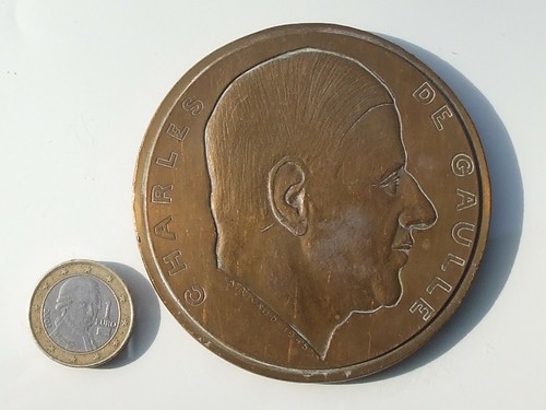 Grande medaille ancienne - grande,