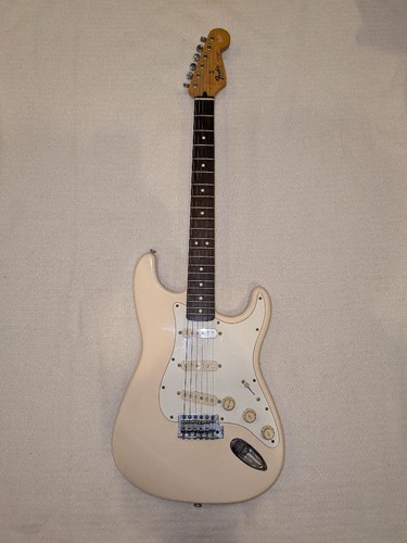 Made fender mexico - made,