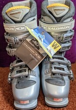 Salomon Size 6 US Women's