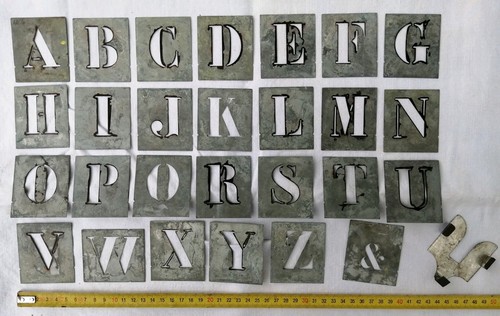 Ancien jeu pochoirs - de,