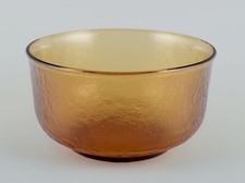 Designer scandinave en verre. Saladier en verre d'art de couleur fumée.