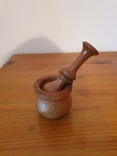 Mortier et pilon en bois d'olivier 5 et 11 cm
