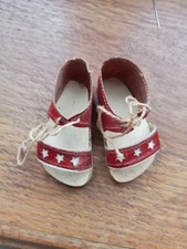 Poupée, chaussures M&T magazine  ancienne vintage