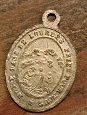 Médaille Religieuse Ancienne