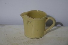 Ancien petit pot miniature, en terre cuite vernissée jaune 6.1 cm  