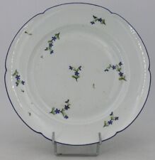 Assiette porcelaine XVIIIe, Niderviller, beau décor aux barbeaux lorraine.