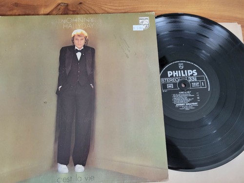 Johnny hallyday est la - johnny, vie