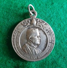 Médaille ancienne argenté année 1909 VATICAN jubilé PAPE PIE X  JEANNE D'ARC .