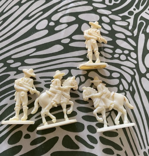 Figurines publicitaires - figurines,