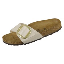 Chaussures Universel femmes