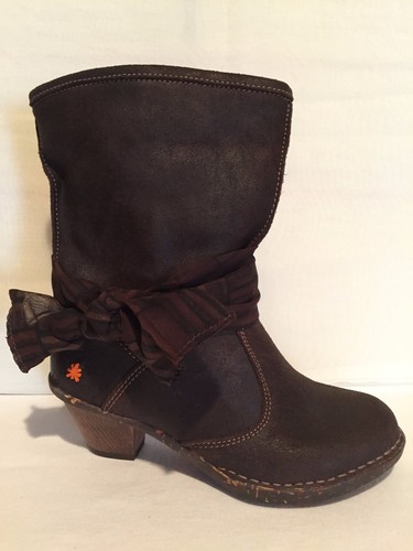 Womens art company - company, brown