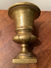 Ancien petit vase Médicis godronné  en bronze