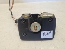 Serrure gache de porte avant