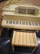 Piano à queue meuble maison