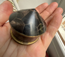 Ancienne tabatière ronde  boite à priser métal cloisonné