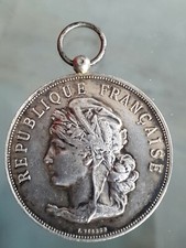 F. Vernon RÉPUBLIQUE