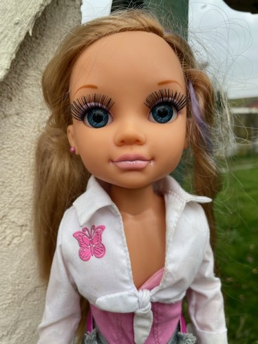 Poupee nancy famosa - poupee,