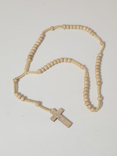 Collier pendentif croix