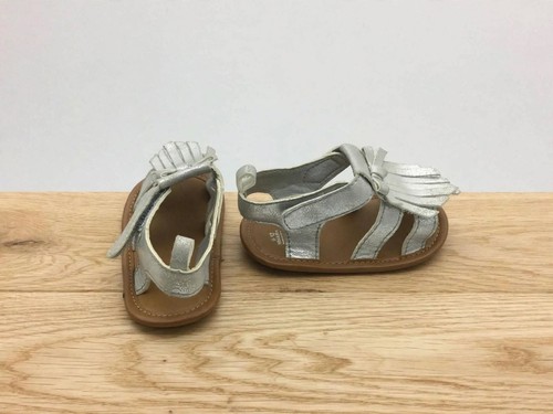 Tape oeil chaussons - à,