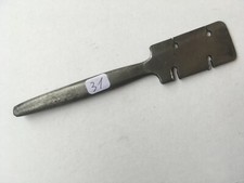 (n°31) OUTIL ANCIEN, BAILLE VOIE POUR LAME DE SCIE 