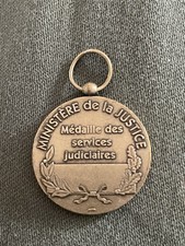 Rare Médaille Des Services