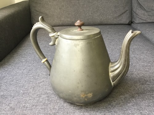 Théière ancienne étain - ancienne, en