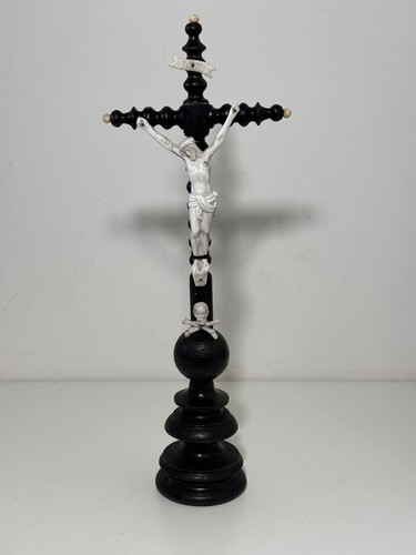 Crucifix ancien bois - ancien, en
