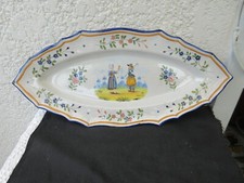 Grand plat ovale à bord