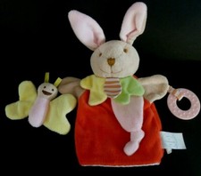 J5. DOUDOU ET COMPAGNIE MARIONNETTE LAPIN MAGIC ROUGE ROSE JAUNE PAPILLON NEUF*